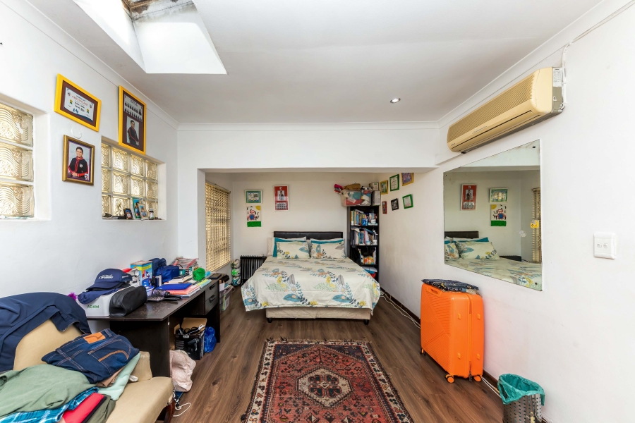 6 Bedroom Property for Sale in Walmer Estate Western Cape